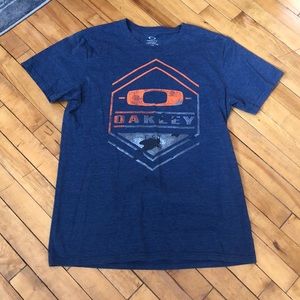 Oakley tee